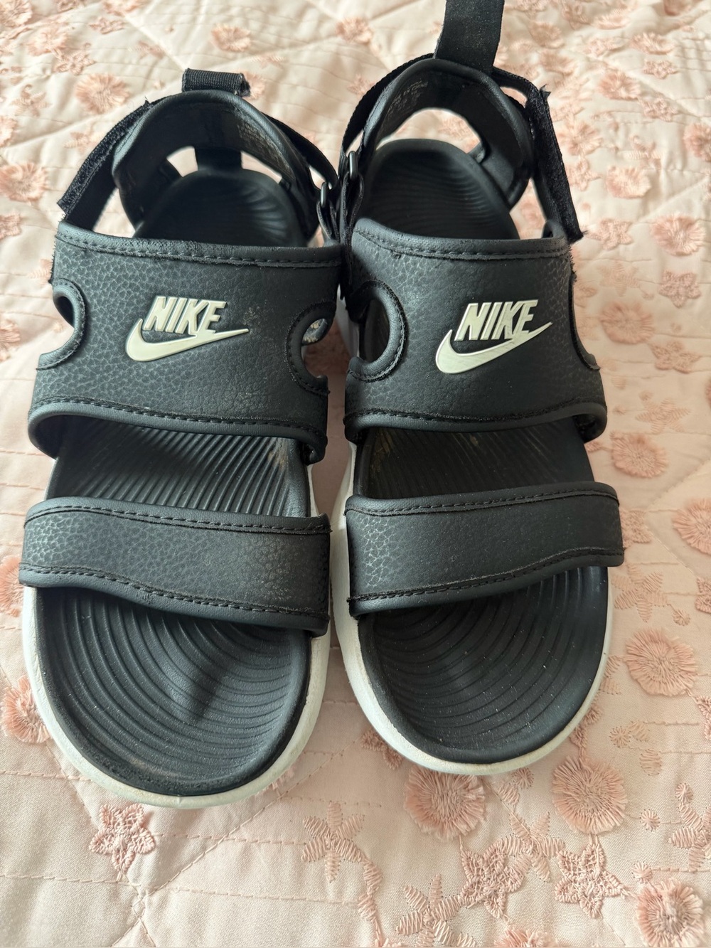 Nike Women's Owaysis Black White Sport Sandals CK9283-002 Size 6